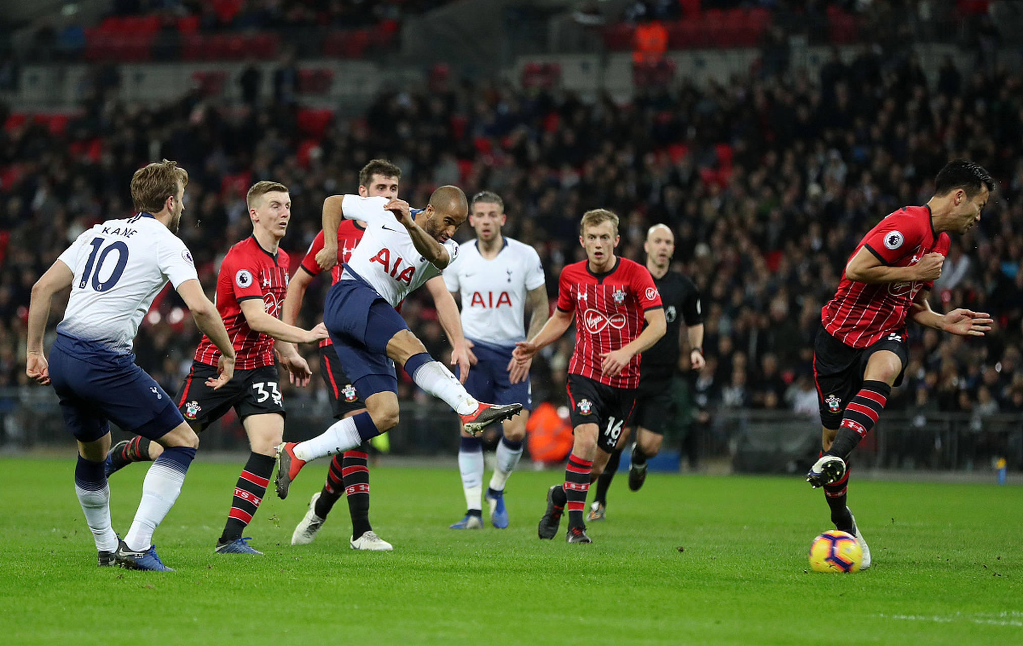 甲赛场上掀 甲赛场上掀